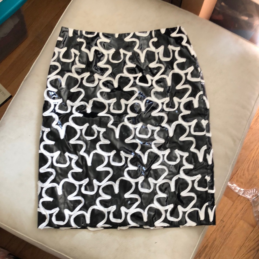 Carlisle Black and White Pencil Skirt